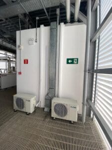 Obra de laboratório, climatização e exaustão — foto 14