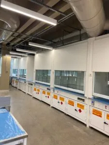 Obra de laboratório, climatização e exaustão — foto 13