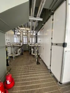 Obra de laboratório, climatização e exaustão — foto 12