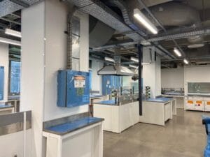 Obra de laboratório, climatização e exaustão — foto 7
